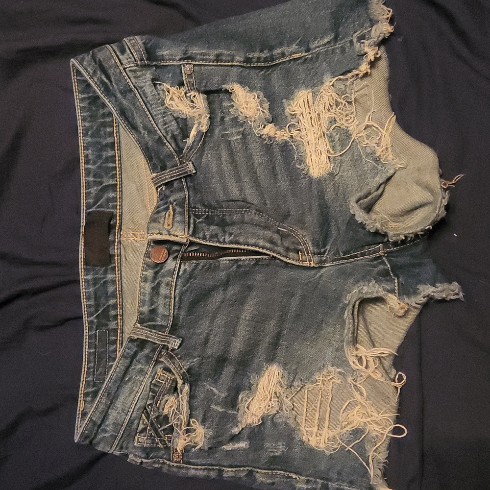 Buckle shorts